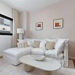 Speechless First Line Apartment Estepona