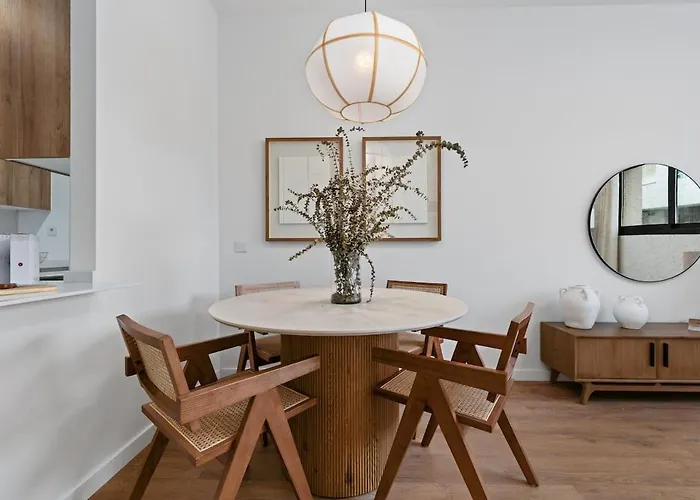 Speechless First Line Estepona