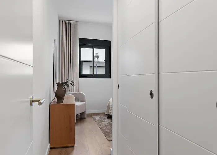 Speechless First Line Estepona